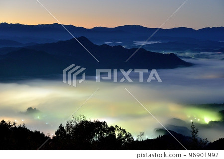 富美山宇田盆地的雲海 富美山宇田盆地的雲海 96901992