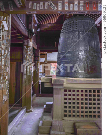 Mii-dera Temple(Onjo-ji Temple)Benkei的拖鈴 Mii-dera Temple(Onjo-ji Temple)Benkei的拖鈴 96909123