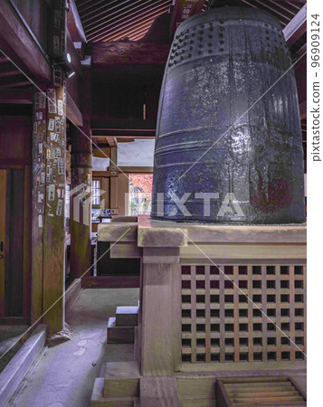 Mii-dera Temple(Onjo-ji Temple)Benkei的拖鈴 Mii-dera Temple(Onjo-ji Temple)Benkei的拖鈴 96909124