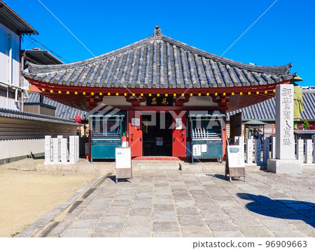 三進堂、秋天的四天王寺（大阪市天王寺區） 96909663