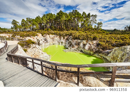 Devil's Bath pool, Waiotapu, New Zealand Devil's Bath pool, Waiotapu, New Zealand 96911358