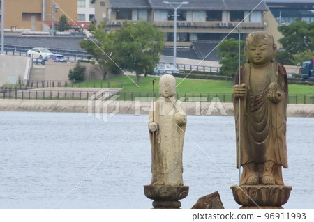 [Shimane Prefecture] Sodeshi Jizo at Lake Shinji 96911993