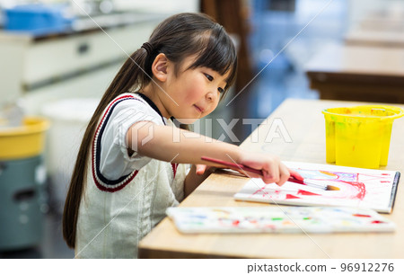 小學生畫畫 96912276