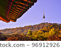 Autumn scenery of Namsangol Hanok Village with Namsan Tower 96912926