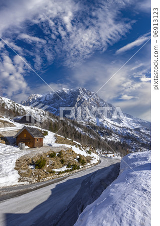 Winter landscape near Vrsic, Triglavski national park, Slovenia 96913123