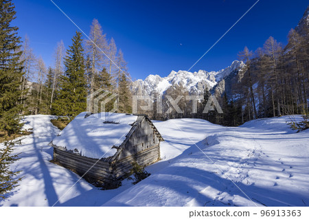 Winter landscape near Vrsic, Triglavski national park, Slovenia 96913363