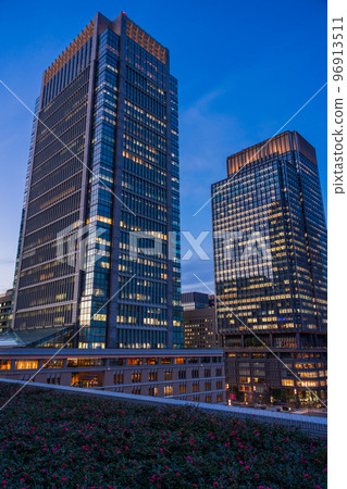 Tokyo Marunouchi Building District Twilight Sunset Tokyo Marunouchi Building District Twilight Sunset 96913511