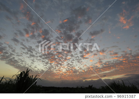 Evening view of Cape Kyan, Itoman City, Okinawa Prefecture Evening view of Cape Kyan, Itoman City, Okinawa Prefecture 96915387