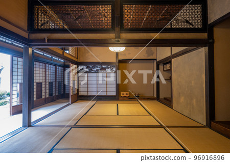 Little Kyoto in the San'in Region Autumn Okutsuwano Autumn Leaves in the Hori Garden Shimane Prefecture 96916896