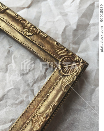 Antique gold picture frame 96918989