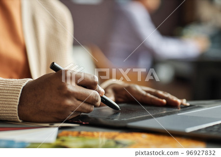 Designer Drawing wh Digal Pen Designer Drawing wh Digal Pen 96927832