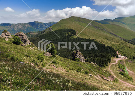 Mountain landscape in Old Mountain National park 96927950