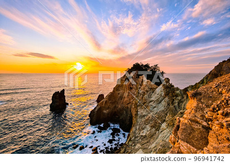 Sunset at Koganezaki 96941742