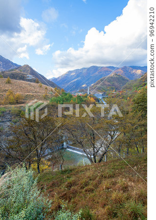 都心水公園方向，松木川谷，日光山脈，足尾町，秋景 96942210