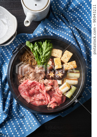 壽喜燒的形象 壽喜燒的形象 96943211