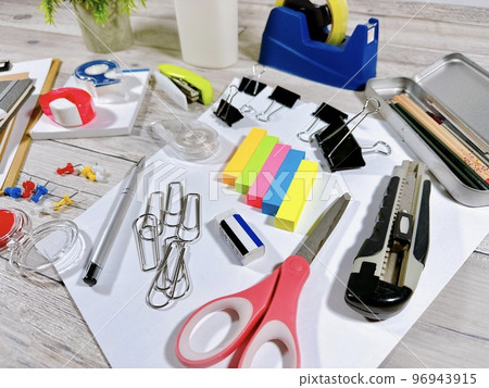 stationery and office supplies 96943915