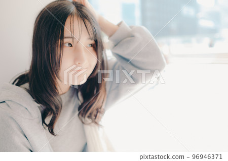 A picture of a high school girl meeting in the city A picture of a high school girl meeting in the city 96946371