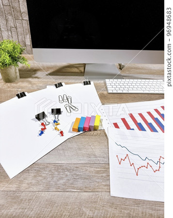 Business image graph and personal computer vertical position 96948683