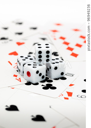 playing cards and dice 96949236