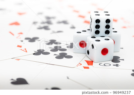 playing cards and dice 96949237