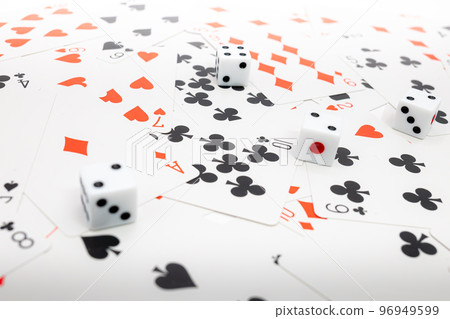 playing cards and dice 96949599