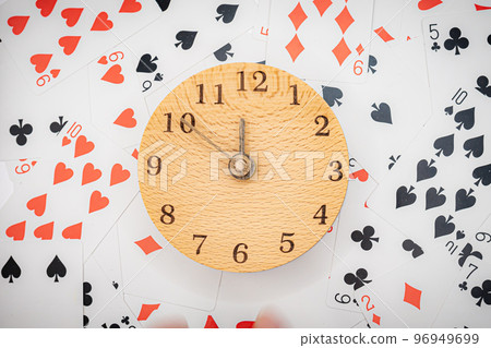 Playing cards and clock 11:50 Playing cards and clock 11:50 96949699