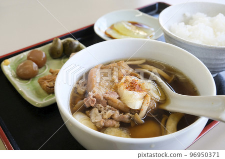 Imonijiru,山形和宮城的地方菜 Imonijiru,山形和宮城的地方菜 96950371