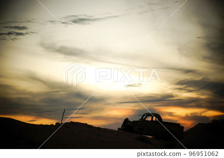 庫伯佩迪垃圾車剪影 庫伯佩迪垃圾車剪影 96951062