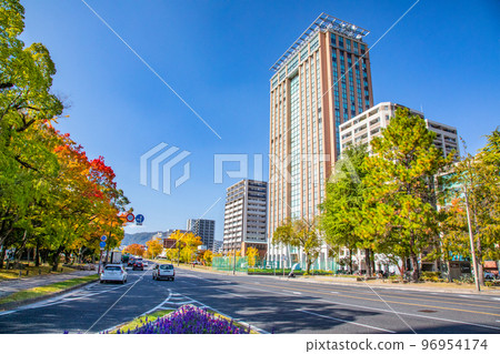 A view of Nishi-Hiroshima Station from near the Koamicho intersection. Please see the beautiful autumn leaves of Peace Boulevard. Hiroshima A view of Nishi-Hiroshima Station from near the Koamicho intersection. Please see the beautiful autumn leaves of Peace Boulevard. Hiroshima 96954174