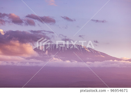 Mount Kilimanjaro Dormant Volcano In United Republic Of Tanzania kibo Mawenzi Shira Highest Peaks 96954671