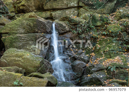 Katano Hakkei Shakuji no Suikage Tsuki no Wa Falls Katano City, Osaka Katano Hakkei Shakuji no Suikage Tsuki no Wa Falls Katano City, Osaka 96957079