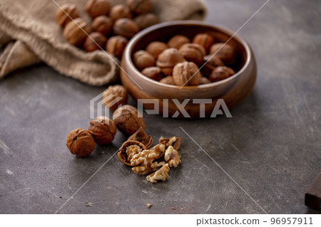 nut, nuts, vegan 96957911