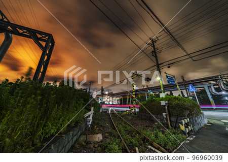 Factory night view in Chidori-cho, Kawasaki Sky dyed red due to flare stack phenomenon [Kawasaki City, Kanagawa Prefecture] 96960039