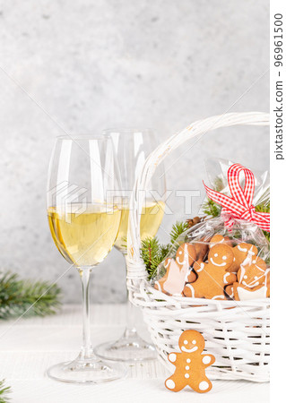 Basket with Christmas gingerbread cookies Basket with Christmas gingerbread cookies 96961500