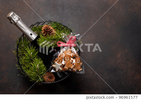 Christmas gingerbread cookies and champagne Christmas gingerbread cookies and champagne 96961577