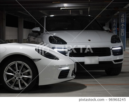 Porsche headlights staring Porsche headlights staring 96968245