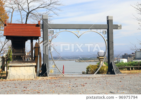 Aizenji Heart Mark Gate (Katayamazu Onsen, Kaga City, Ishikawa Prefecture) Aizenji Heart Mark Gate (Katayamazu Onsen, Kaga City, Ishikawa Prefecture) 96975794