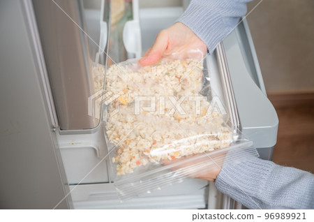 Frozen fried rice 96989921