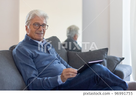 Portrait of positive aged businessman in glasses 96991755