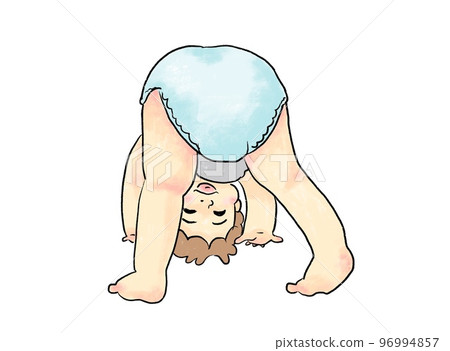 一個穿著尿布的可愛嬰兒四肢著地看著鏡頭大笑的插圖 96994857