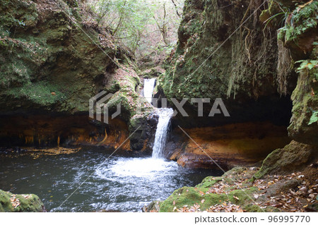 Okunoin Waterfall 96995770