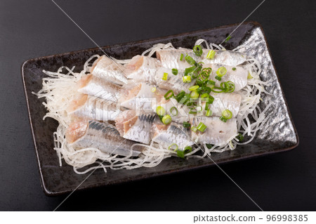 [北海道]沙丁魚生魚片 96998385