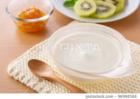 eat yogurt for breakfast 96998568