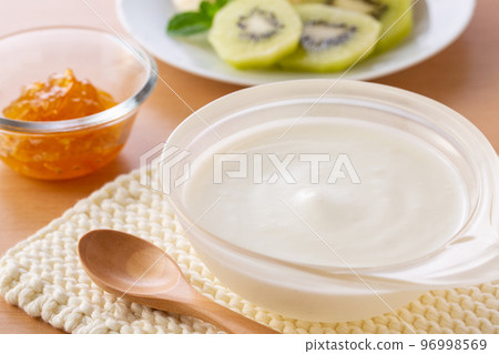 eat yogurt for breakfast 96998569