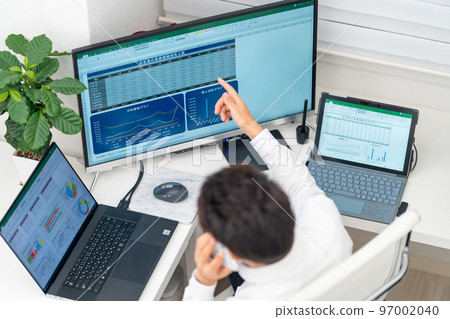 General affairs, accounting, clerical work, sales clerical work, general clerical work, clerical staff, spreadsheets, graphs, bird's-eye view, multi-display 97002040