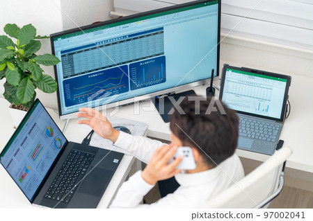 General affairs, accounting, clerical work, sales clerical work, general clerical work, clerical staff, spreadsheets, graphs, bird's-eye view, multi-display 97002041
