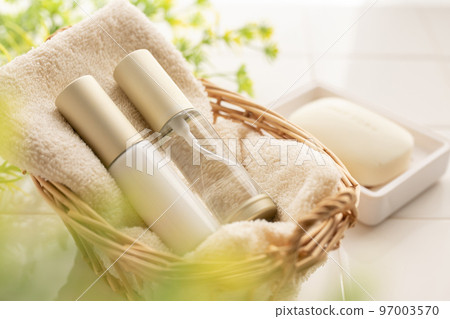 Lotion and milky lotion image material for skin care 97003570