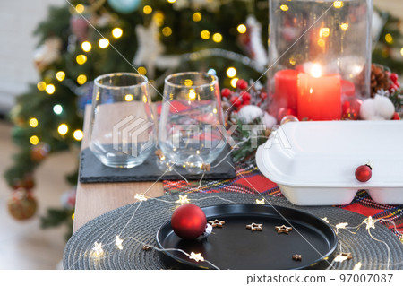 Food delivery service containers on table, festively served for the celebration of Christmas and new year. Tableware and loft-style decor. Saving time, hot order, disposable plastic box. mock up Food delivery service containers on table, festively served for the celebration of Christmas and new year. Tableware and loft-style decor. Saving time, hot order, disposable plastic box. mock up 97007087
