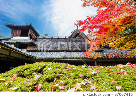 Kaede and the Roof of Kagetsuro Kaede and the Roof of Kagetsuro 97007416