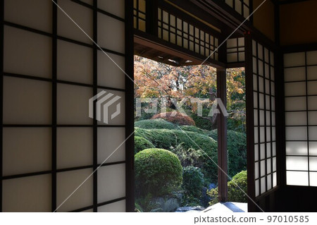 Autumn leaves in full bloom, Jozanen in autumn, Shisenkaku Autumn leaves in full bloom, Jozanen in autumn, Shisenkaku 97010585